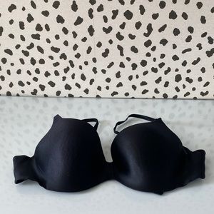 Body by Victoria’s Secret Black Bra